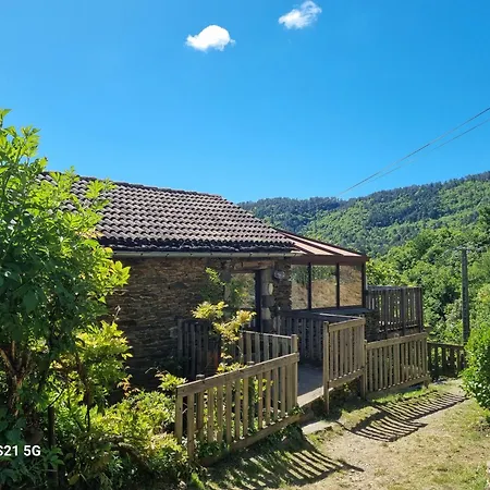 Les De La Ferme De Manu Et Maia Saint-André-Lachamp
