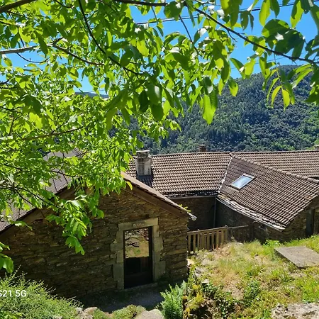 Les De La Ferme De Manu Et Maia Saint-André-Lachamp